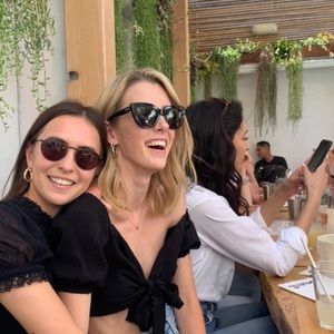 VALENTINO WOMENS CAT EYE SUNNIES 🕶 ❣️